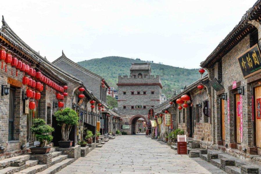 雄性东北虎和乌苏里江公棕熊，谁是西伯利亚地区的“老大”？游戏画面